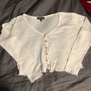 Cute cropped shirt
